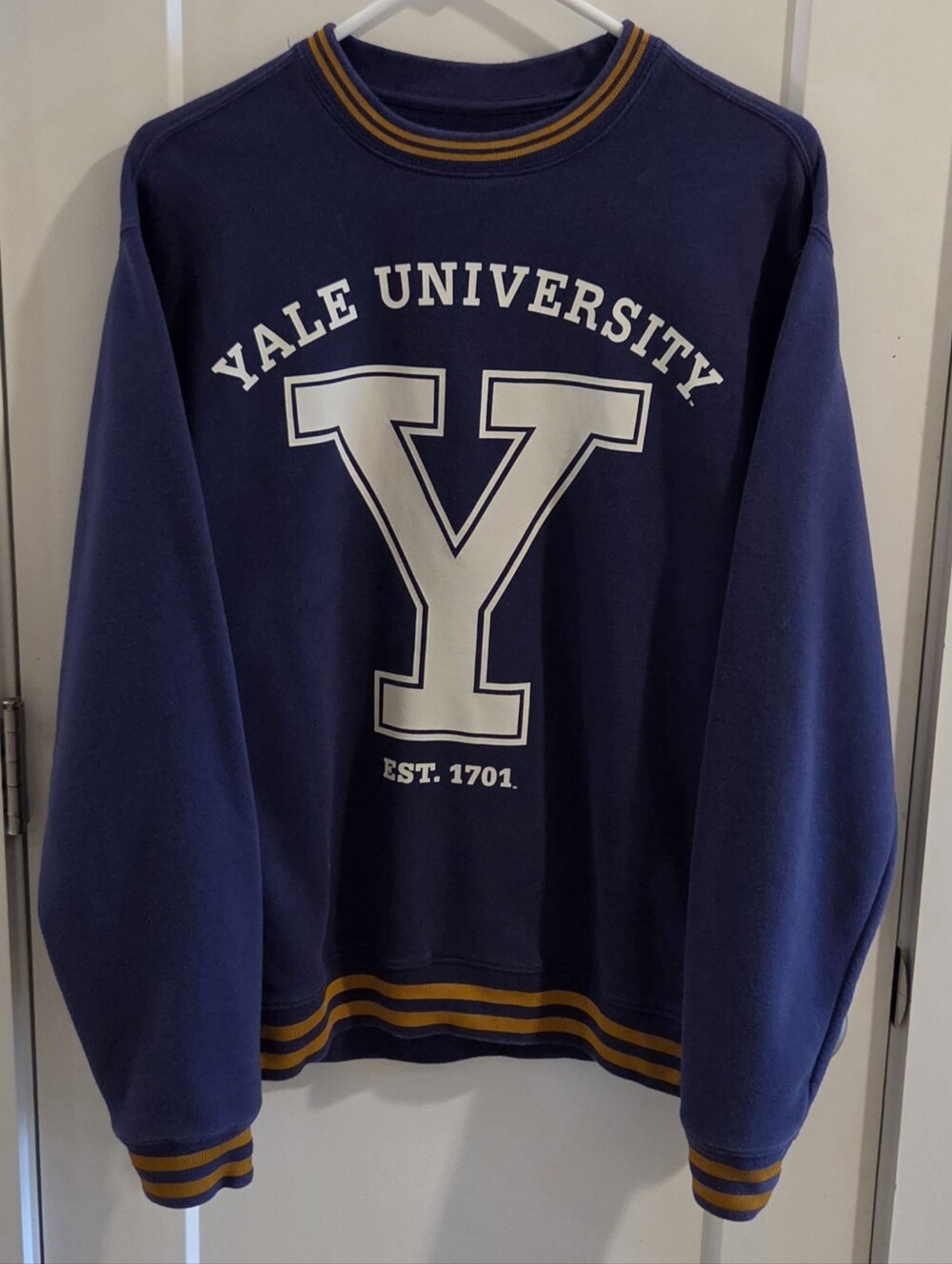 Retro Yale University Crewneck Sweatshirt - Size Medium - Navy, White, & Gold